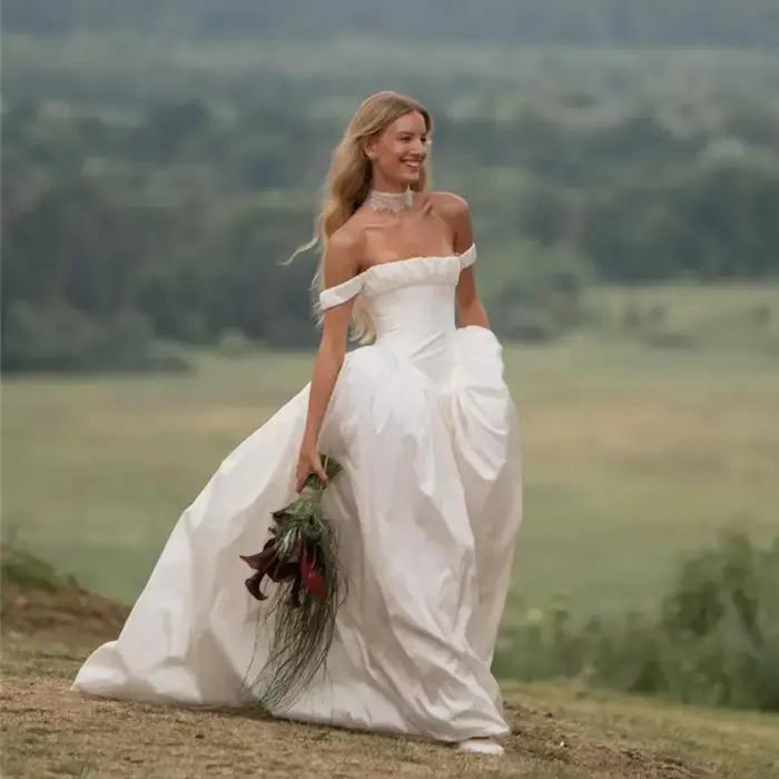 Robe de mariée personnalisée en Satin, épaules dénudées, avec corsage structuré, robe de mariée trap