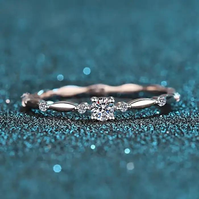 NeeTim D couleur VVS1 Moissanite bague pour femmes mariage bijoux fins avec certificat 925 en argent