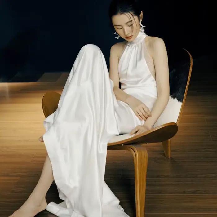 Robe de mariée légère à col suspendu, blanche française, amincissante, Simple, petite queue, coréenn