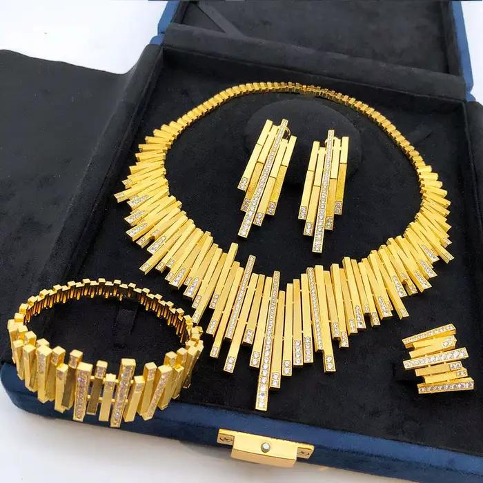 Nouvel ensemble de bijoux de luxe en maille dorée, collier, boucles d'oreilles, bracelet et bague pour occasions spéciales, le cadeau idéal