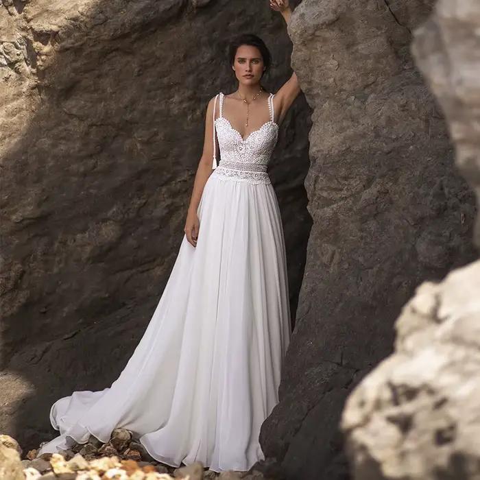 Robe de mariée bohème personnalisée en dentelle