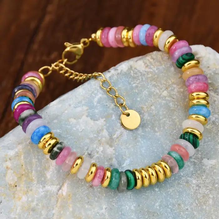 Ensemble de bijoux bohème coloré avec pierres naturelles et perles d'espacement dorées pour femmes occasions spéciales anniversaire fête vacances plage