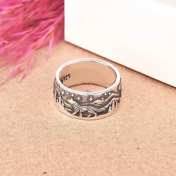 Une bague au design original