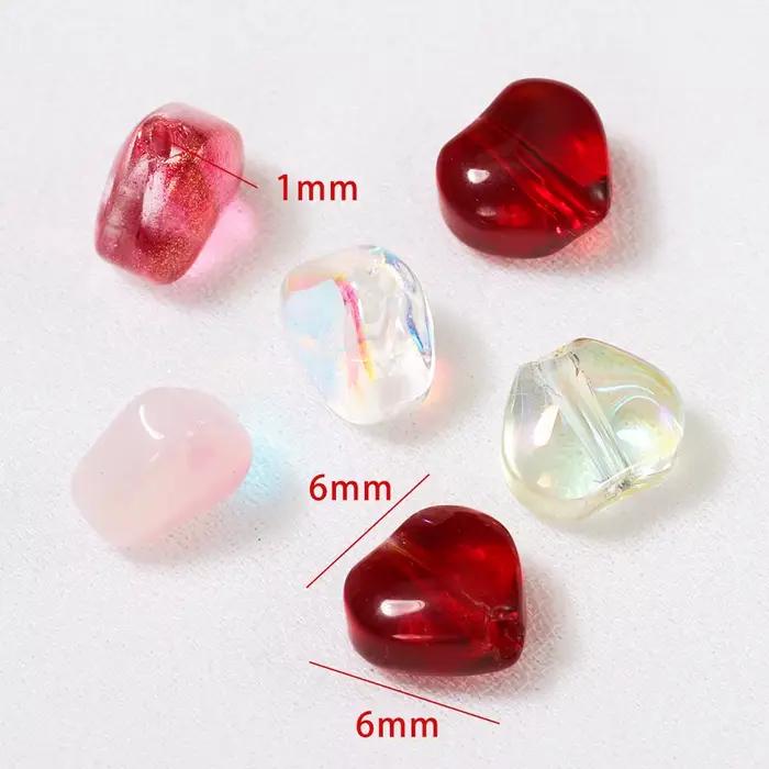 Perles colorées en forme de cœur d'amour