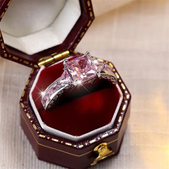 Bague en pierre rose cristal pour femme