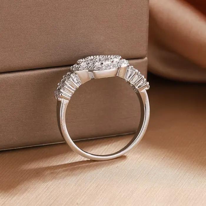Bague en argent S925 pour femme – Bague de fiançailles en diamant à quatre trèfles, bijoux de promesse de mariage, cadeau de bijoux fins scintillants pour elle