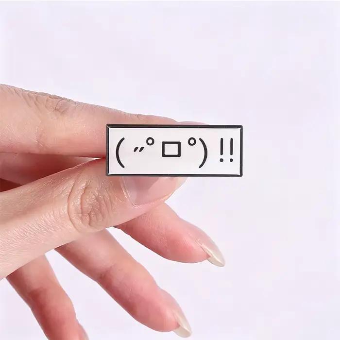 Broches en émail avec émoticônes de dialogues de dessins animés mignons, symboles d'expressions amusantes, confuses, timides, ébahies et impuissantes, badges pour vêtements et sacs