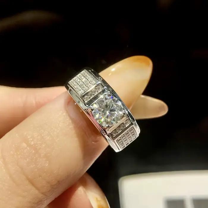 Magnifique bague Moissanite en argent regardé 925 pour hommes