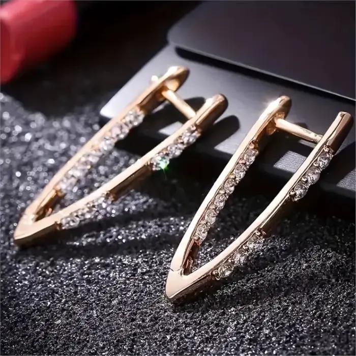 Boucles d'oreilles pendantes luxueuses en forme de V pour femmes, vintage, micro-incrustées de zircon, bijoux de fête, accessoires cadeaux pour occasions spéciales