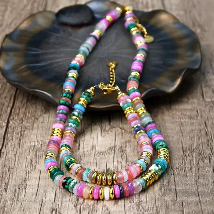 Ensemble de bijoux bohème coloré avec pierres naturelles et perles d'espacement dorées pour femmes occasions spéciales anniversaire fête vacances plage