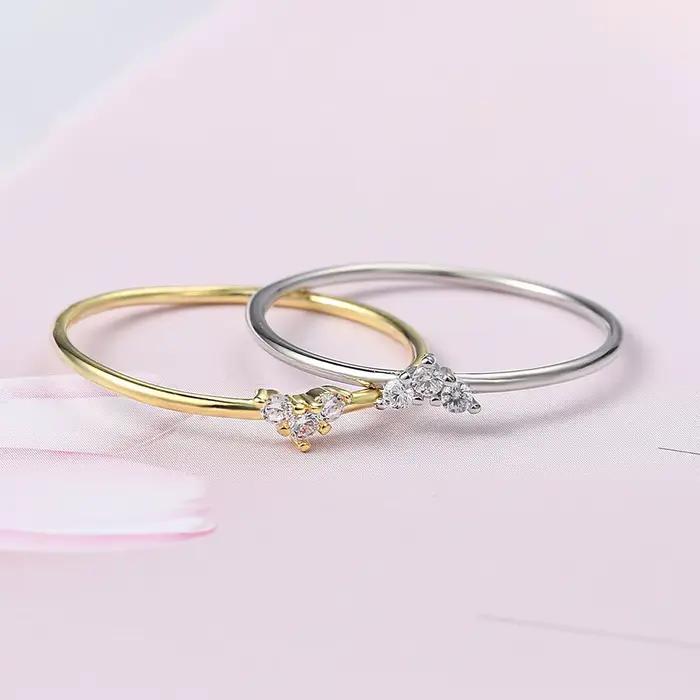 Bague en forme de cœur romantique en zircon doré plaqué or 14K pour femmes occasions spéciales anniversaires fiançailles