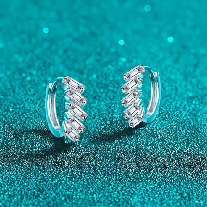 NeeTim – boucles d'oreilles créoles en Moissanite pour femmes, taille émeraude, bijoux de luxe de mariage, argent 925 avec boucle d'oreille plaquée or blanc
