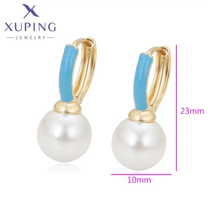 Boucles d'oreilles créoles dorées imitation perle pour femmes occasions spéciales style classique elegance subtile