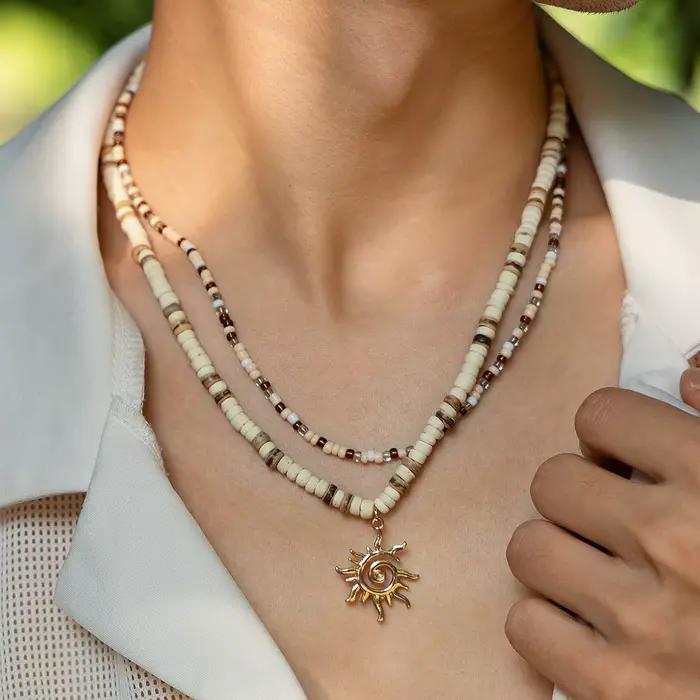 Collier Vintage Boho en perles de bois de noix de coco pour femmes, 2 pièces, pendentif soleil de Style ethnique, perles de riz, bijoux cadeaux de fête sur la plage