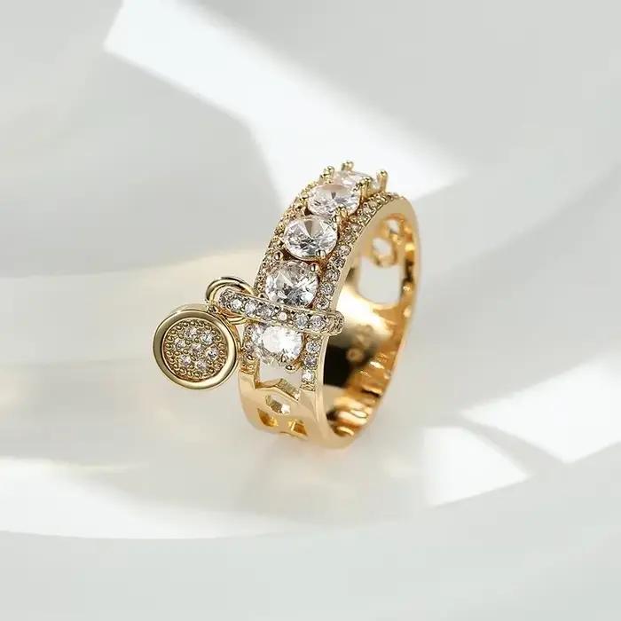 Bague en pierre bleu royal vintage pour femme