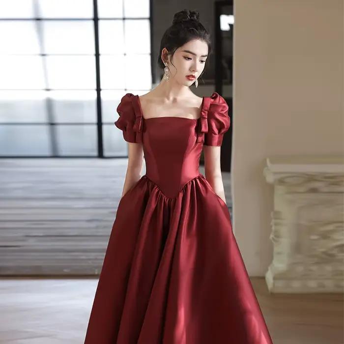 Robe française de banquet de la mariée