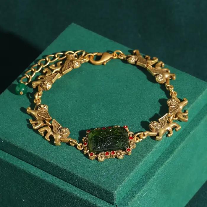 Parure de bijoux vintage carrée en émail vert, collier, bracelet et boucles d'oreilles Lion couleur