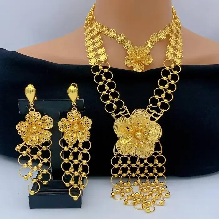 Parure de bijoux de luxe indienne avec collier long à fleurs et boucles d'oreilles pour femme, coule