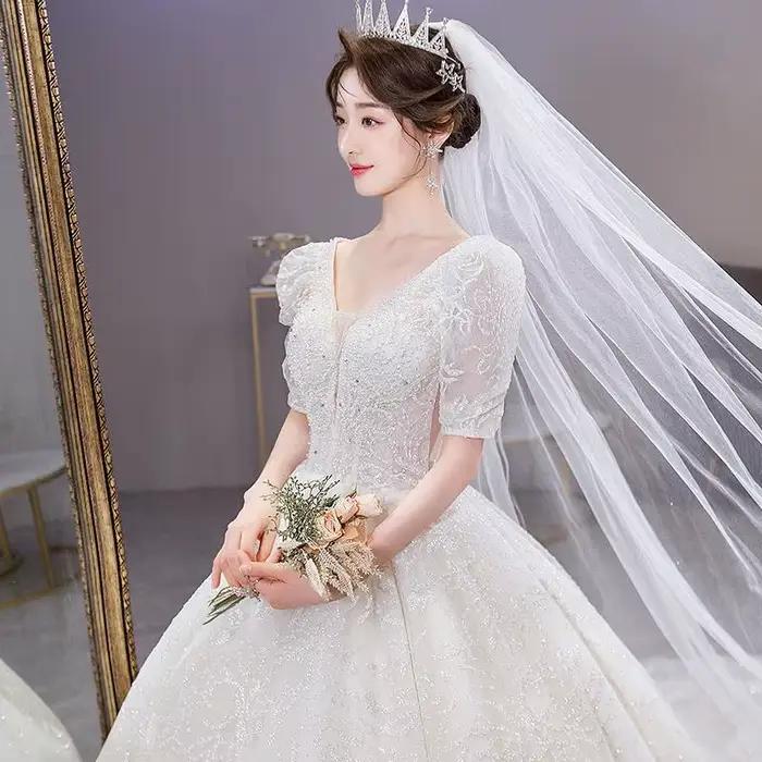 Robe de mariée française fil principal, col en v, élégante, paillettes étoilées, grande queue, luxue