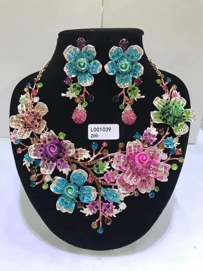 Parures de bijoux de mariage de Dubaï pour femmes, grands ensembles de colliers, collier en cristal