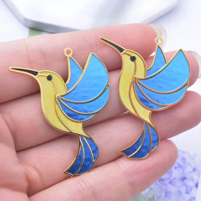 6 pièces AD3349 nouveau Design en laiton plaqué or colibri breloques colorées peint mignon Animal pe