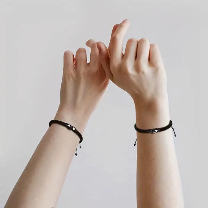 Bracelets en forme de cœur avec initiales, 26 lettres, faits à la main, réglables, A-Z, bracelets tressés pour femmes et hommes, bijoux d'amitié, cadeaux