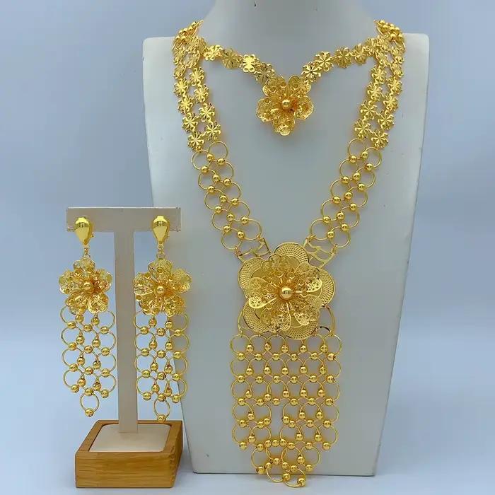 Parure de bijoux de luxe indienne avec collier long à fleurs et boucles d'oreilles pour femme