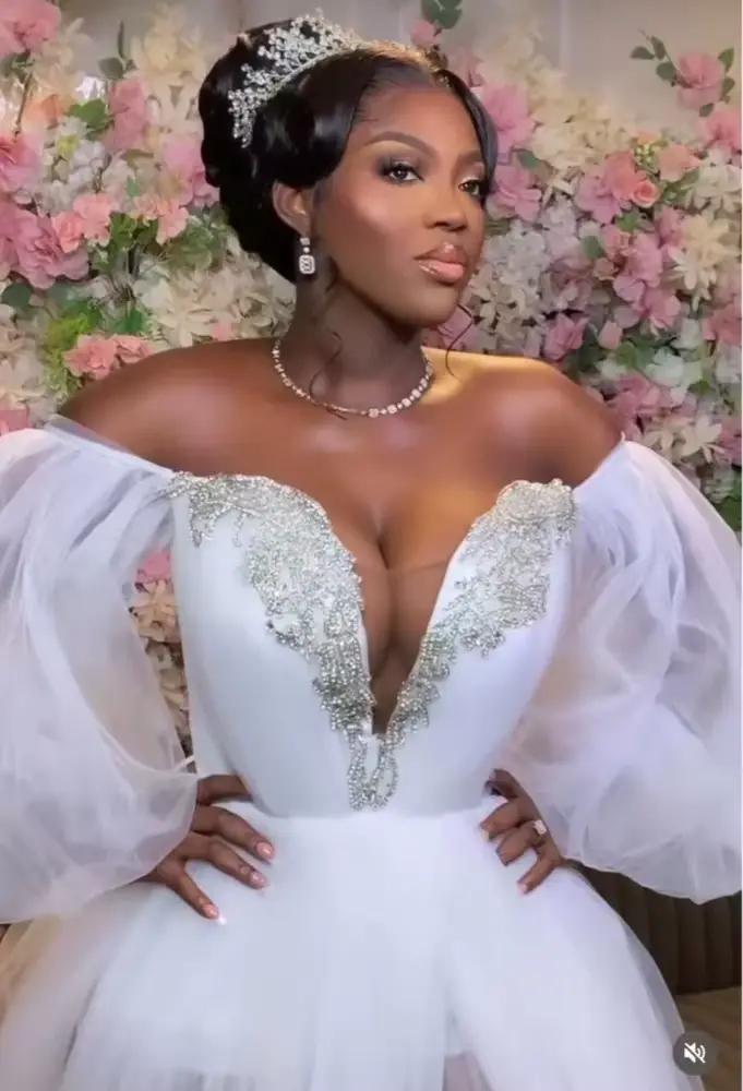 Robes de mariée blanches à manches longues pour mariage