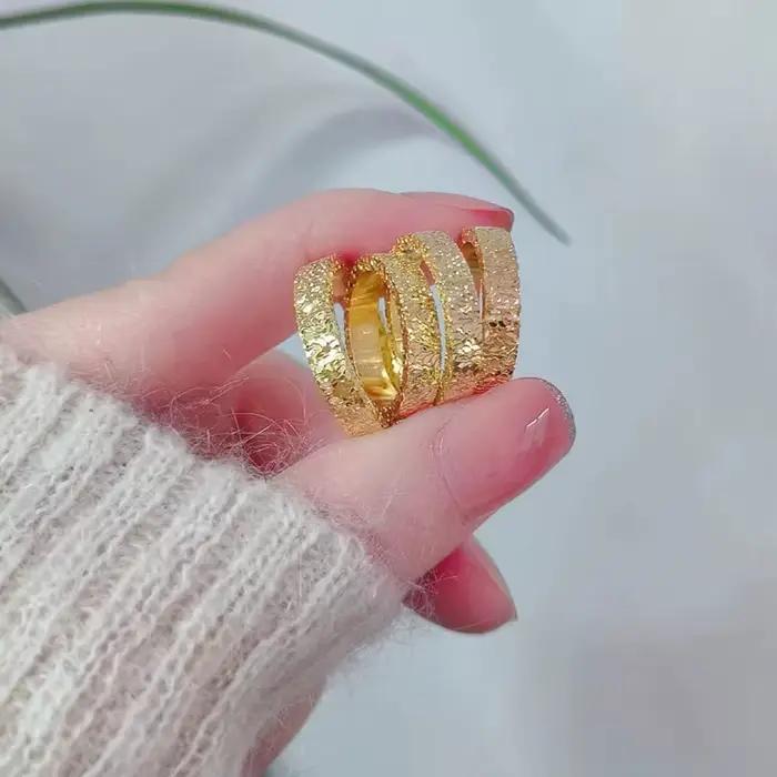 Anneau de glace cassée en acier inoxydable pour femmes, alliance de mariage classique avec pierre principale blanche ou noire, cadeau romantique pour occasions spéciales