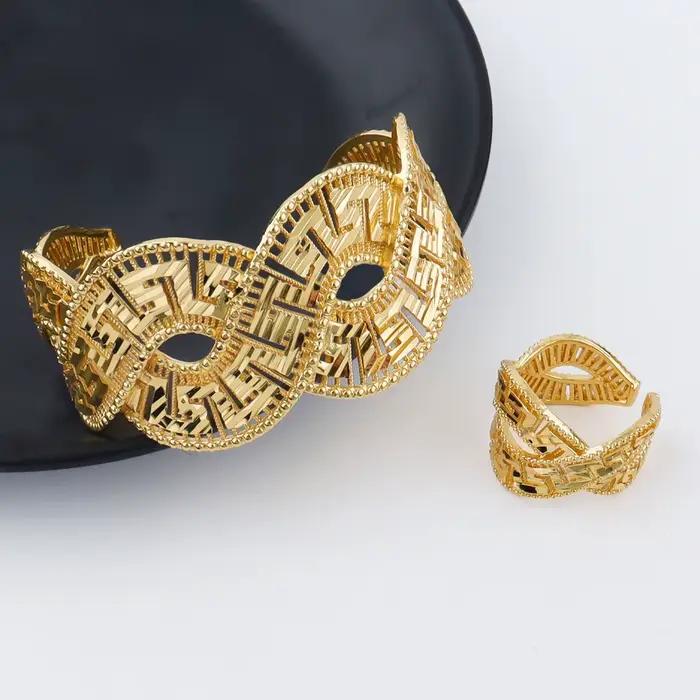 Parure de bijoux plaqué or 24 carats couleur or – Boucles d'oreilles, collier, bague – Accessoires de luxe pour mariages et fêtes – Cadeaux