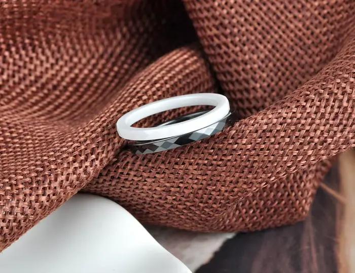 Alliance de mariage JeeMango Trendy 2mm coupe céramique géométrique moderne pour femme noir et blanc occasions spéciales
