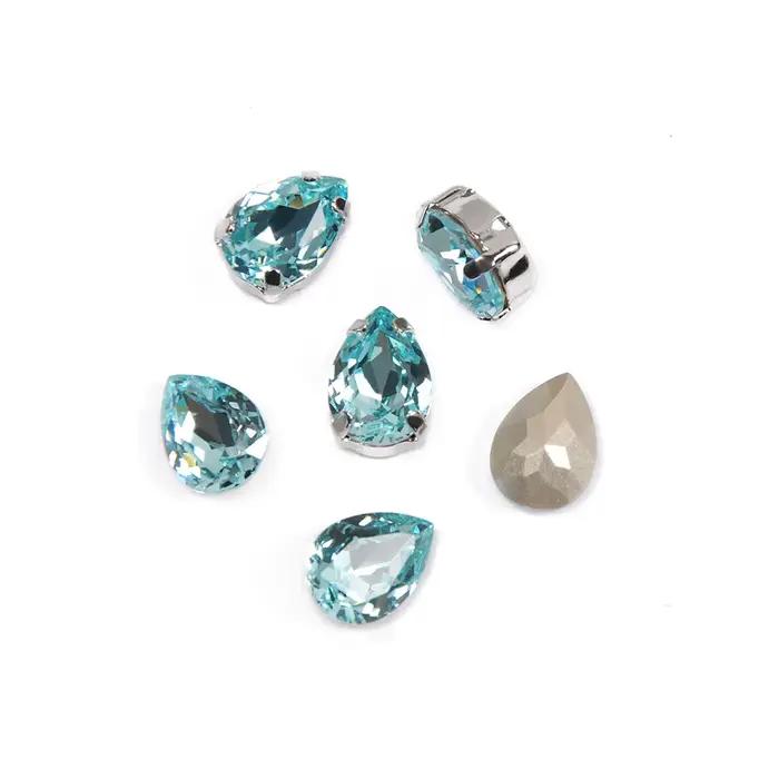 Strass en cristal d'aigue-marine YANRUO pour couture et artisanat diverses occasions装饰后的内容需要翻译回中文,但基于要求只能使用给定的特征描述产品,不能添加未列出的信息。因此,这里直接提供符合要求的HTML结构和优化后的SEO标题: ```html 沉浸在独特的海洋魅力中 想象一下您的作品在这些水晶珠饰的点缀下变得多么迷人!无论是装饰衣物、制作珠宝还是美化家居,我们的水晶珠饰都能为您的创作增添一份独特的优雅与光彩。 为什么您会爱上它们 独一无二的水蓝色光泽,让每件作品都成为真正的艺术品。 易于缝制的设计,适