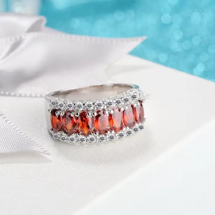Bague grenat de laboratoire faite à la main pour femme