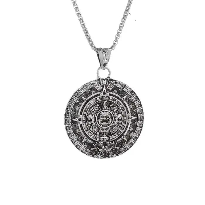 Collier pendentif rond avec calendrier solaire Vintage