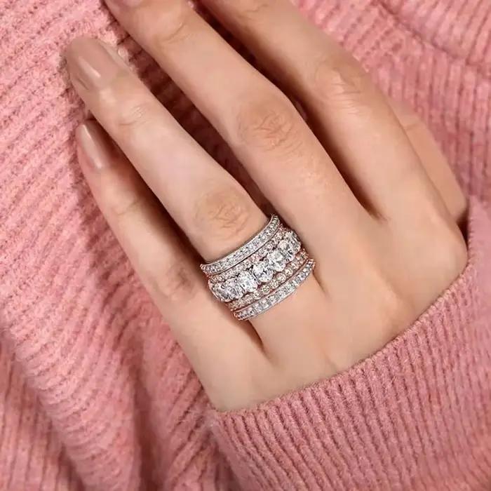 Huitan – bagues larges bicolores de luxe pour femmes, zircone cubique entièrement brillante, bijoux de fête exquis, accessoires chics à la mode