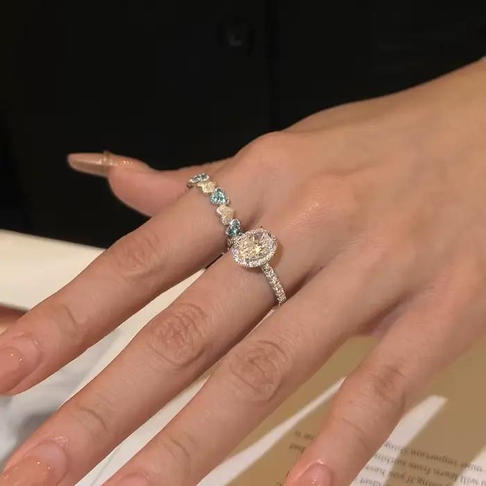 Bague de fiançailles entièrement sertie de diamants