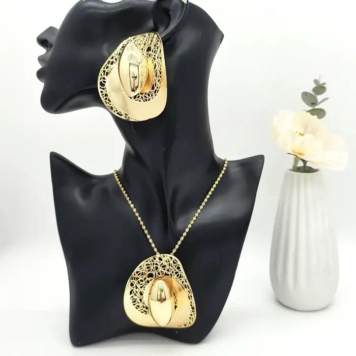 Ensemble de bijoux plaqué or 18 carats de Dubaï