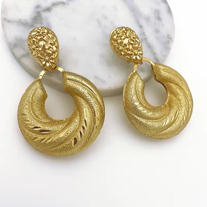 Ensemble collier et boucles d'oreilles plaqué or 18 carats pour femme
