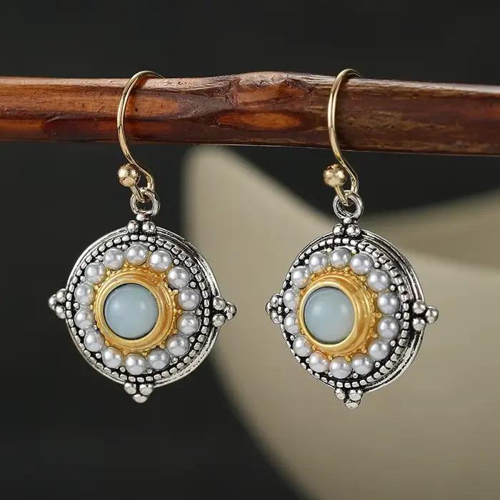 Boucles d'oreilles pendantes de style palais vintage pour femmes, plaquées argent antique, incrustées de perles synthétiques, bijoux polyvalents