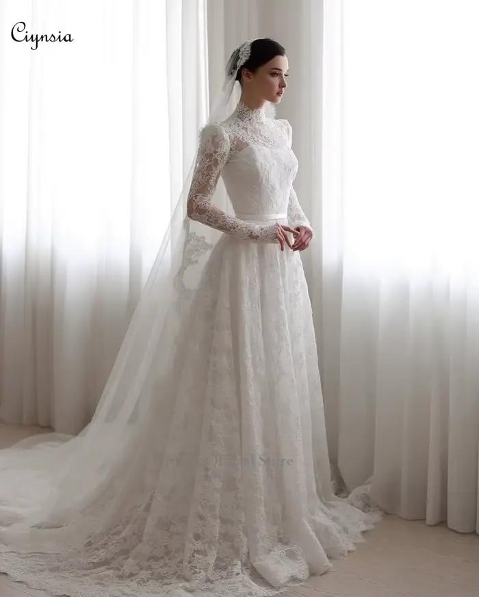 Robe de mariée élégante en dentelle personnalisée style classique avec décolleté haut et manches longues pour femmes grandes occasions spéciales
