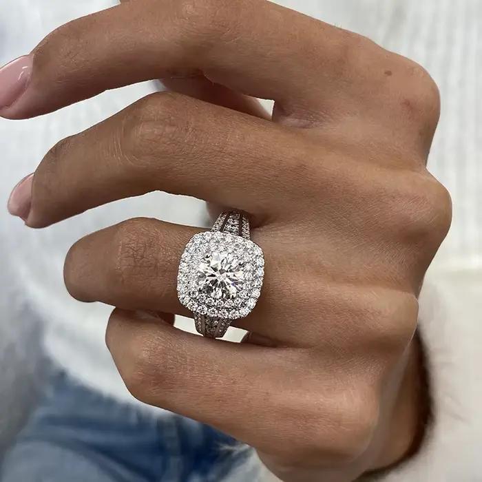 Bague de fiançailles en diamant cultivé en laboratoire