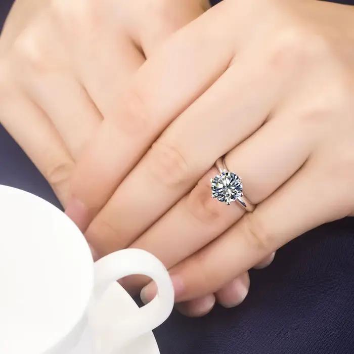 Group bague en or blanc 14 carats pour femme