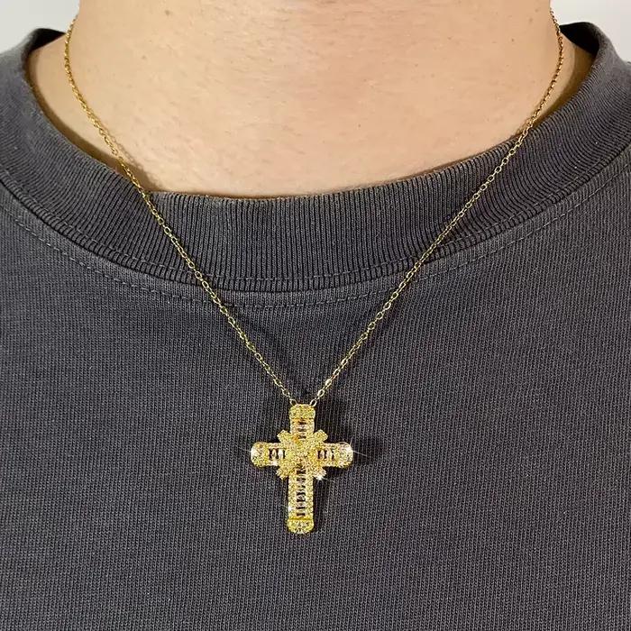 Colliers pendentif croix pour hommes