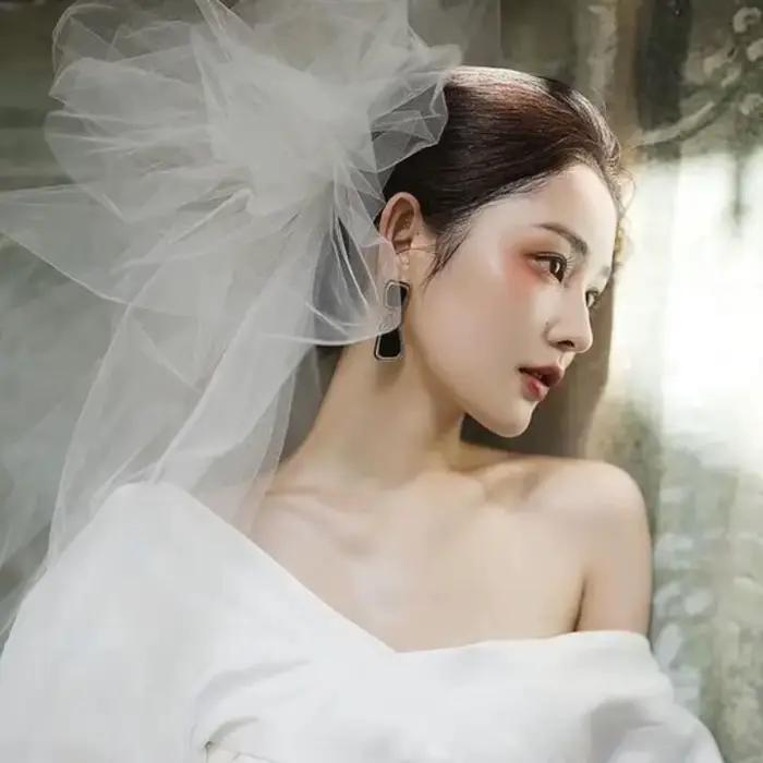Voile de mariée multicouche avec peigne à cheveux