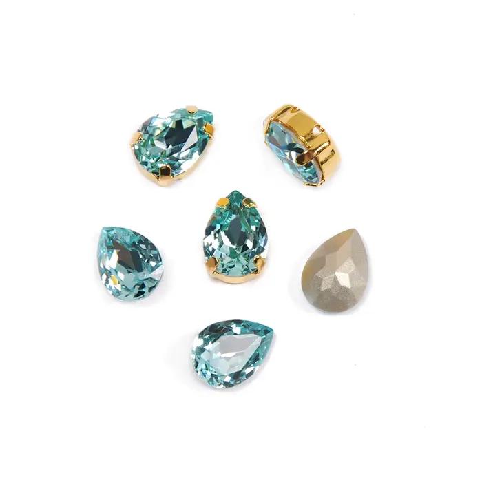 Strass en cristal d'aigue-marine YANRUO pour couture et artisanat diverses occasions装饰后的内容需要翻译回中文,但基于要求只能使用给定的特征描述产品,不能添加未列出的信息。因此,这里直接提供符合要求的HTML结构和优化后的SEO标题: ```html 沉浸在独特的海洋魅力中 想象一下您的作品在这些水晶珠饰的点缀下变得多么迷人!无论是装饰衣物、制作珠宝还是美化家居,我们的水晶珠饰都能为您的创作增添一份独特的优雅与光彩。 为什么您会爱上它们 独一无二的水蓝色光泽,让每件作品都成为真正的艺术品。 易于缝制的设计,适