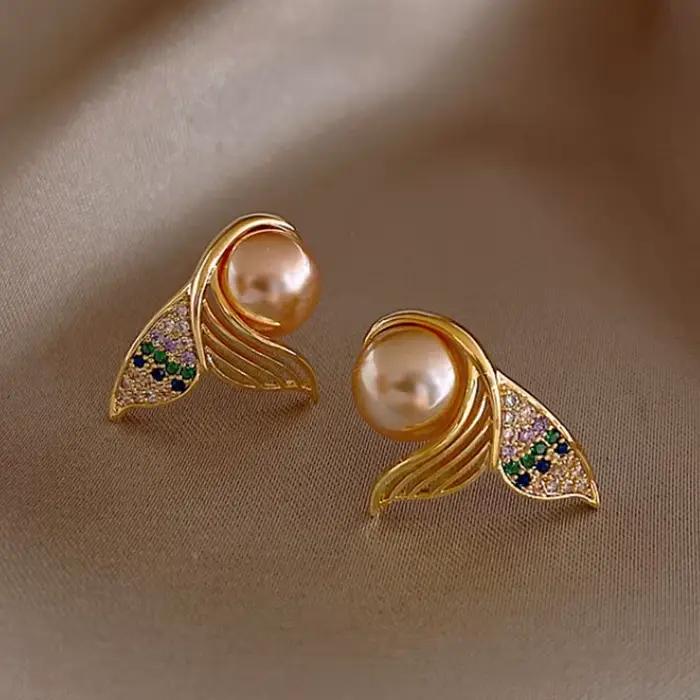 Nouvelles Boucles d'oreilles clous en zircon motif cheval mignon pour femme