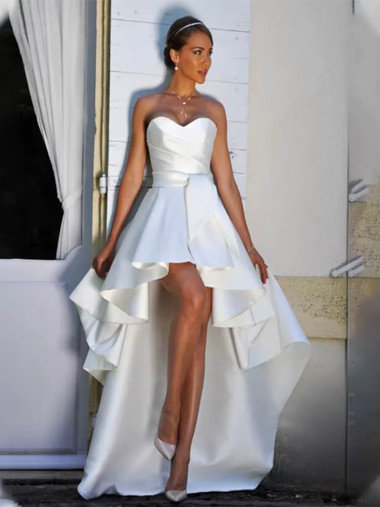 Robe de mariée en Satin sans bretelles, Simple, courte, devant, dos Long, chérie, à lacets, Robe de 