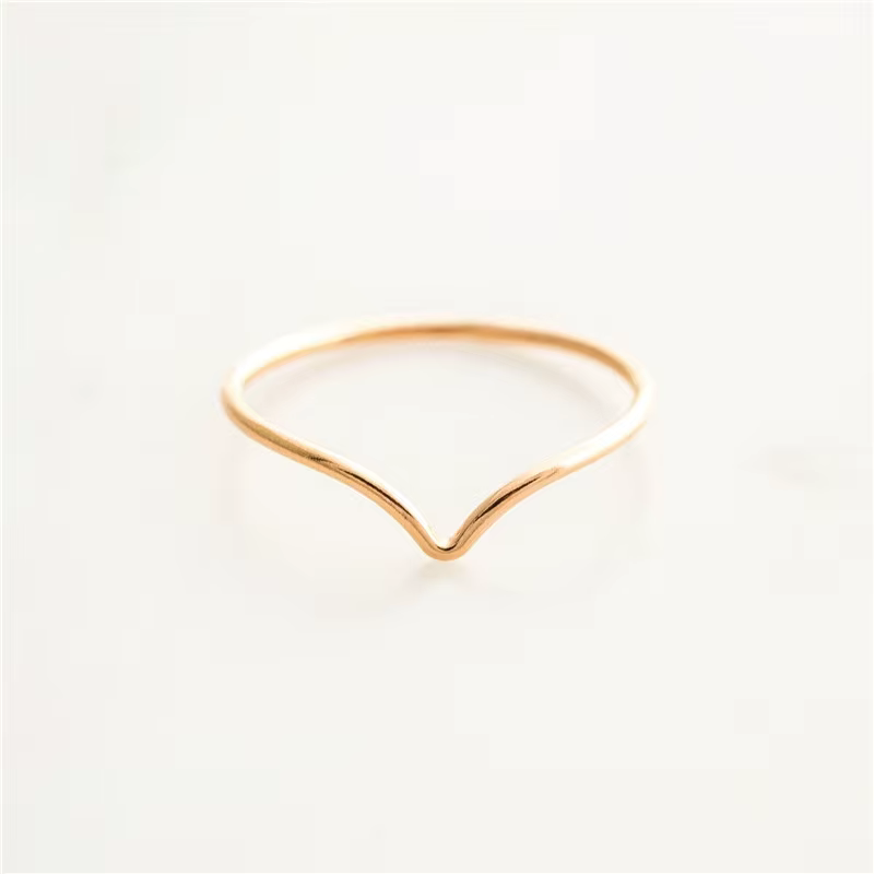 Bague Chevron remplie d'or véritable 14K, bijoux Boho en or, Bague Femme minimaliste, Bague d'articu