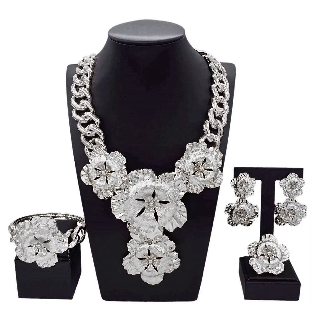 Collier pour femmes mode nouvelle chaîne cubaine collier or fleur pendentif luxe mariage Bijoux plaq
