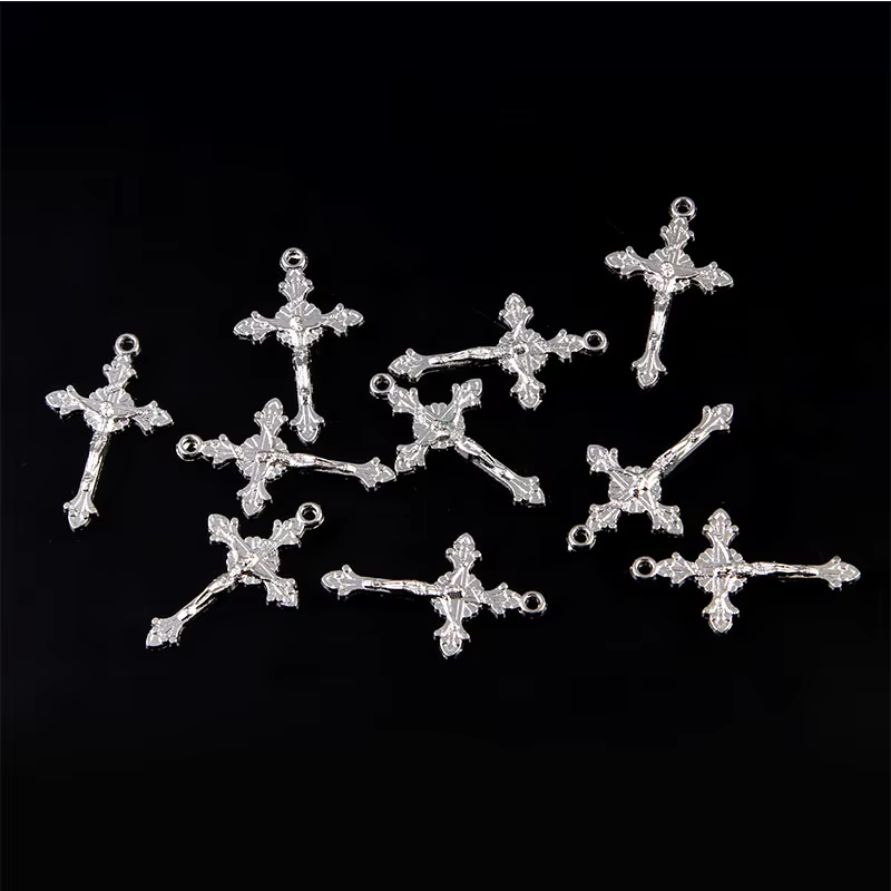 Médaillon croix religieux classique, collier croix de Jésus, artisanat universel, bijoux faits à la 